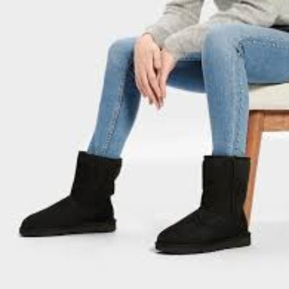 UGG Short II Black Women's Boots Women Size 8 - Picture 1 of 9